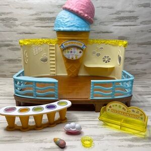 Calico Critters Sylvanian Families Seaside Ice Cream Shop Used *Some Accessories